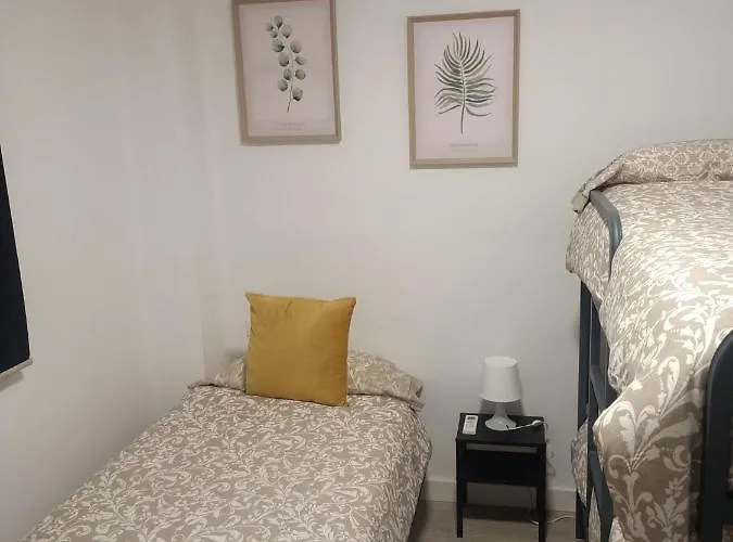 Apartamento—centro Parking Gratis Grupos Apartment Malaga